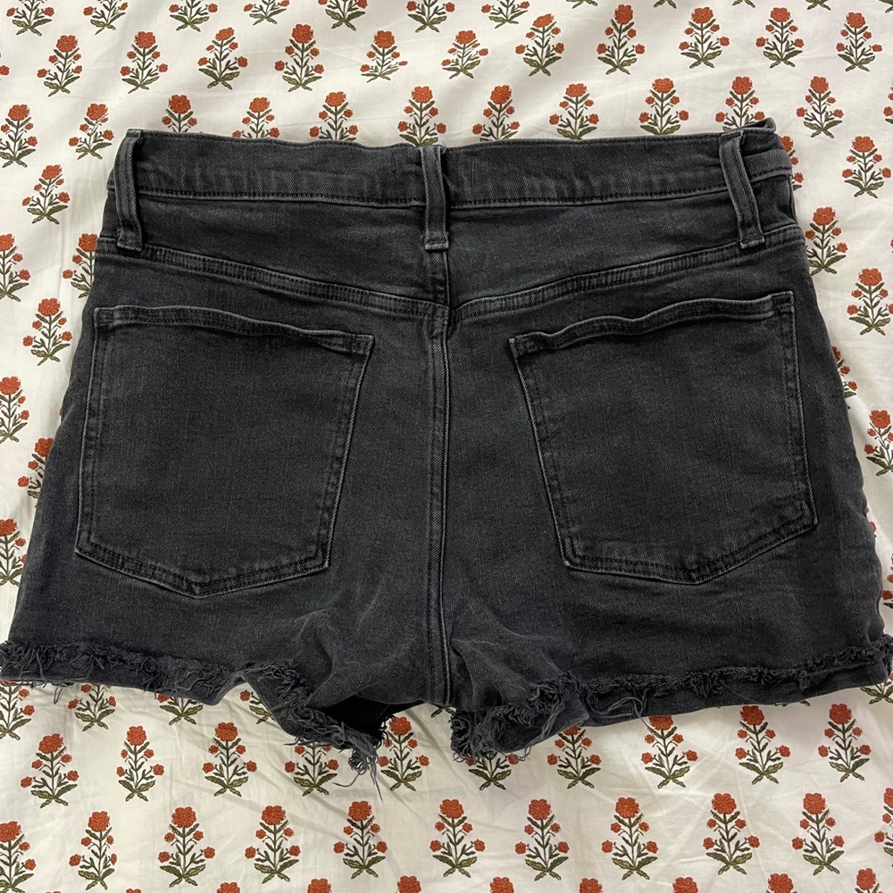 Madewell size 30 black denim. Frayed hem. High waisted - Picture 3 of 7